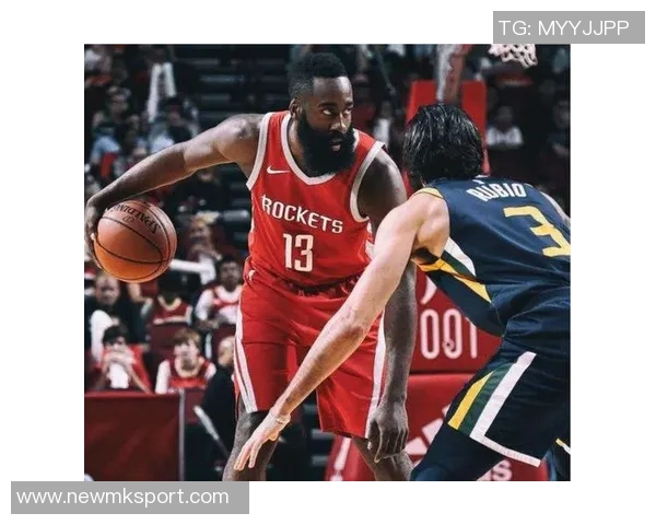 哈登半场表现低迷三分球失准球队外线哑火难以破局 哈登半场表现低迷三分球失准球队外线哑火难以破局