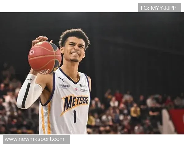 美媒曝网飞曾计划文班亚马担任首发五人组第三季主角引发热议