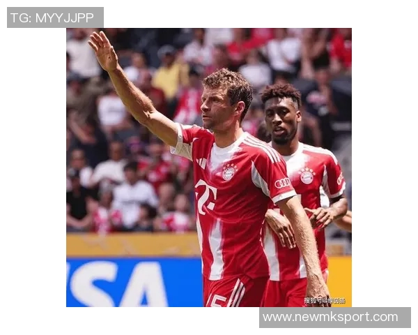 穆勒第96分钟绝杀进球震撼全场直面三名防守球员展现超强实力