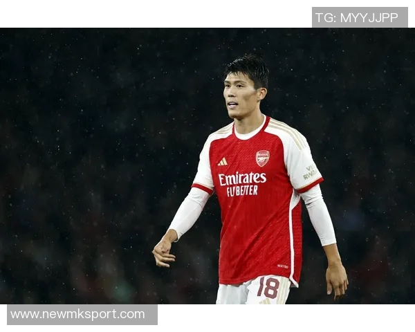 富安健洋与阿贾克斯签约至明夏合同依据表现而定