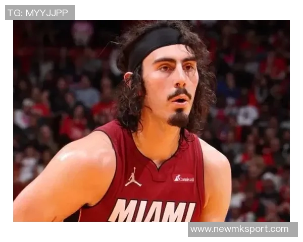 哈克斯分享球队快节奏打法乐趣强调切入跑动与空间创造的重要性