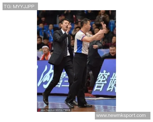 皮克赛后怒斥裁判判罚不公称其行为可耻至极欲写报告随意