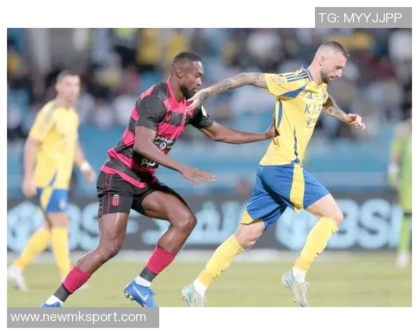 利雅得胜利上半场领先杜尚别独立菲利克斯点球破门西马坎再添一分