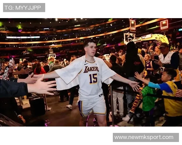 小里弗斯分析老詹在湖人角色转变为何需无球打法而非持球核心